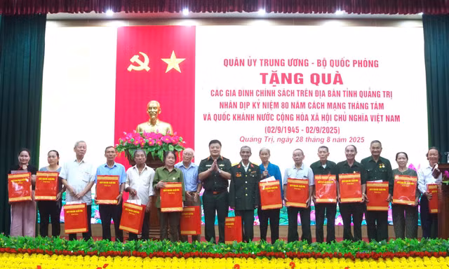 Quân ủy Trung ương - Bộ Quốc phòng tổ chức các hoạt động tri ân tại tỉnh Quảng Trị