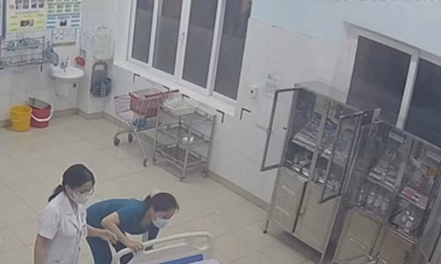 Người đàn ông thoát chết sau khi chủ động đi bộ vào bệnh viện cấp cứu