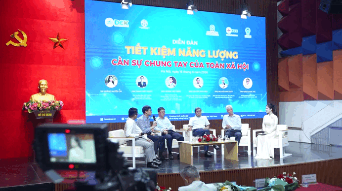Tiết kiệm điện để giảm áp lực đầu tư cho tương lai
