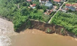 Bờ sông Thao qua Phú Thọ sạt lở nghiêm trọng
