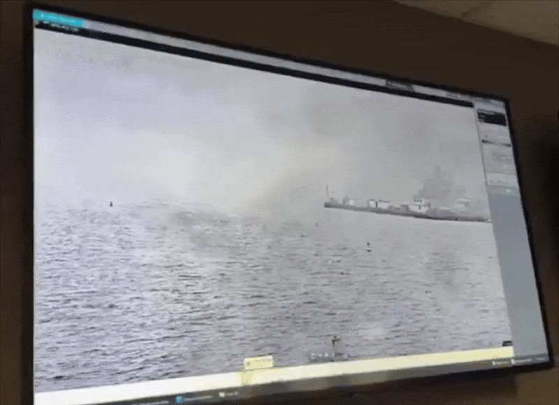 Khoảnh khắc tiêm kích F/A-18F Super Hornet của Hải quân Mỹ lao thẳng xuống biển