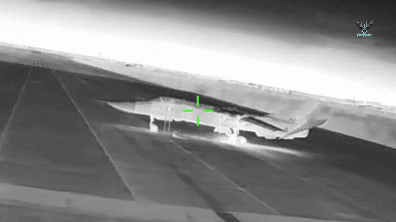 Ukraine liên tiếp tập kích khí tài Nga ở Crimea