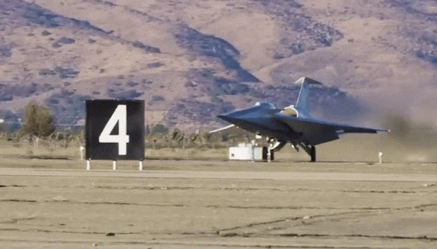 Khoảnh khắc máy bay siêu thanh X-59 của Mỹ lần đầu cất cánh