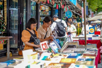 Hơn một triệu lượt khách đến Lễ hội Đường sách dịp Tết 