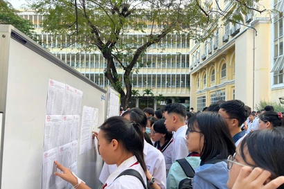 Học sinh dự thi học sinh giỏi lớp 9 cấp thành phố năm học 2024 - 2025