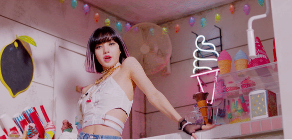 Nhan sắc đỉnh cao của Black Pink và Selena Gomez ‘cứu cánh’ MV hợp tác ảnh 10