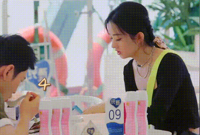 Ngày càng xinh đẹp, Triệu Lệ Dĩnh liên tục bị chê ‘kém sang’ vì thói quen vô duyên ảnh 7