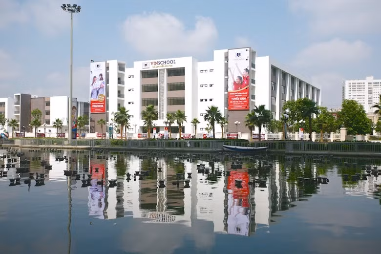 Với nền tảng cơ sở vật chất vượt trội, Hệ thống giáo dục Vinschool hiện đang là “ngôi nhà thứ hai” của hơn 10.000 nghìn học sinh các cấp