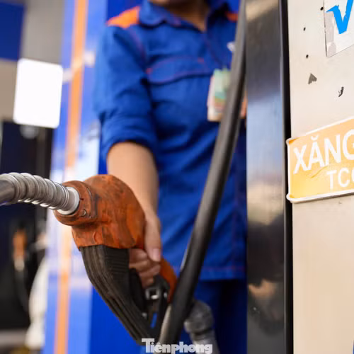 Người tiêu dùng Hà Nội nói gì khi sử dụng xăng E10?