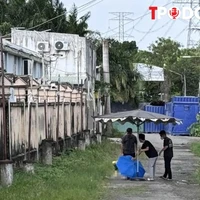 NÓNG 25/8: Phát hiện thi thể trẻ sơ sinh trong hẻm, camera ghi lại cảnh ô tô dừng gần đó giữa đêm