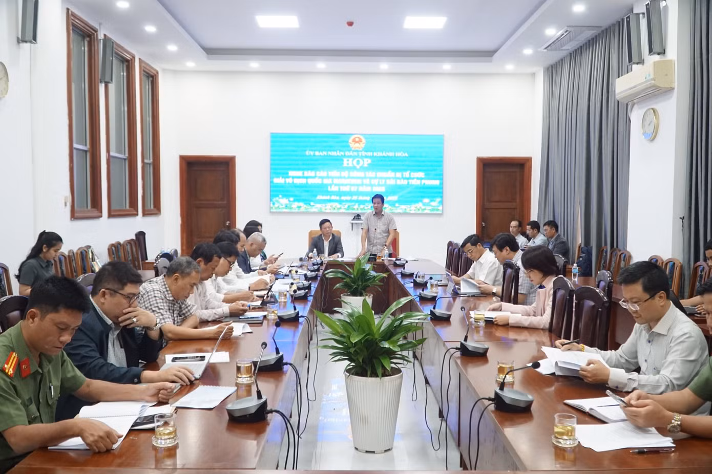 Toàn cảnh buổi làm việc giữa UBND tỉnh Khánh Hòa và báo Tiền Phong chiều 25/12. messenger-creation-075c41ba-cb1a-4a32-b1d7-ec99c99ba708.jpg