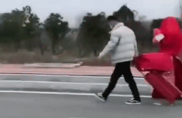 Nga xem xét trục xuất người nước ngoài nhiễm virus corona ảnh 2