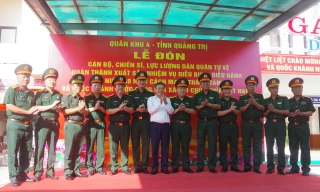 Gặp mặt, tặng quà lực lượng làm nhiệm vụ A80 tại sân ga Đồng Hới