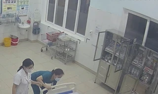 Người đàn ông thoát chết sau khi chủ động đi bộ vào bệnh viện cấp cứu