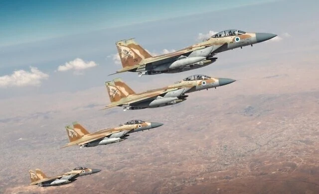 Thông tin chưa từng được tiết lộ: Chiến đấu cơ Israel gặp sự cố nguy hiểm khi không kích Iran