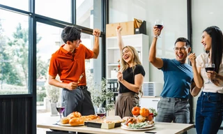 Tuyệt chiêu sạc đầy năng lượng, khai tiệc tân niên rạng rỡ cho hội công sở sau Tết