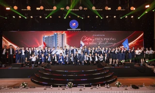 Saint Mary Light tạo dấu ấn với lễ ra mắt và sự kiện khai trương nhà mẫu cuối năm 2025