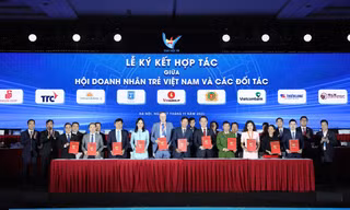 Tập đoàn T&T Group ký hợp tác chiến lược với Hội Doanh nhân trẻ Việt Nam
