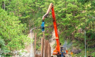 Hàng trăm điểm sạt lở chia cắt giao thông, Lâm Đồng gấp rút triển khai khắc phục