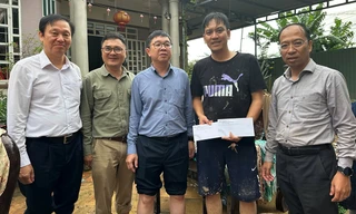 Tổng Giám đốc và Chủ tịch Công đoàn EVNNPT động viên các đơn vị ảnh hưởng thiên tai ở Khánh Hòa