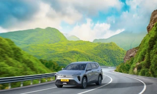 Xanh SM triển khai dịch vụ xe 7 chỗ liên tỉnh bằng xe Limo Green