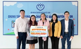 Hanwha Life Việt Nam lan tỏa yêu thương đến trẻ em có hoàn cảnh khó khăn