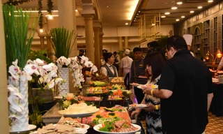 Đêm Giáng sinh trên tầng cao: Hành trình 'A December to Remember' tại Rex Hotel Saigon