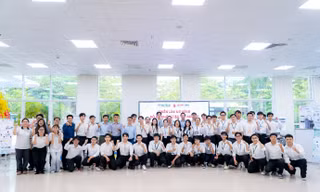 Sinh viên chương trình Việt - Hàn HUTECH phát triển giải pháp cho doanh nghiệp và cộng đồng