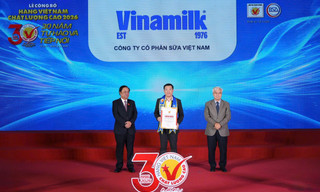 Vinamilk 30 năm liên tiếp được vinh danh hàng Việt Nam chất lượng cao