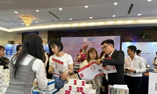 Blue Cap Cream: Công thức đa thành phần hỗ trợ dưỡng ẩm và làm giảm khô da