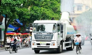 Nhà thầu loay hoay với ‘ô tô phun sương’ tại các gói vệ sinh môi trường ở Hà Nội