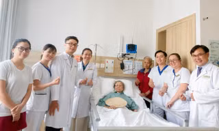 Vinmec Central Park cứu sống hai cụ bà U90 và U100 tuổi bị đột quỵ nhồi máu não nghiêm trọng