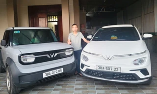 Không muốn quay lại xe xăng, vợ chồng giảng viên ở Hà Tĩnh chốt liền tay 2 xe điện VinFast chỉ trong một năm