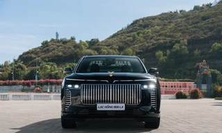 Vinfast bàn giao lô xe Lạc Hồng - Đưa đón nguyên thủ quốc tế tại đại lễ kỷ niệm 80 năm Quốc khánh