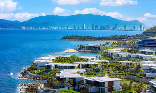 Vega City xuất hiện dày đặc trên truyền thông quốc tế như một điểm đến mới của châu Á