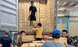 Sinh viên vật vã mưu sinh dịp tết nguyên đán