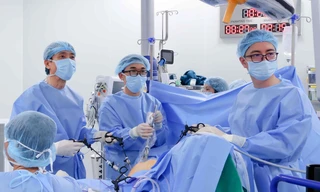 Vinmec Cần Thơ phẫu thuật bảo tồn chức năng tiêu hóa cho bệnh nhân ung thư trực tràng trẻ tuổi