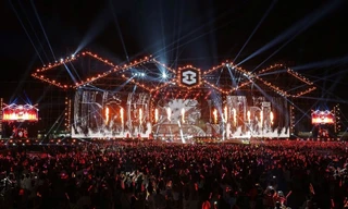 Hơn 50.000 khán giả quẩy từ chiều tới khuya ở 8Wonder - Moments of Wonder