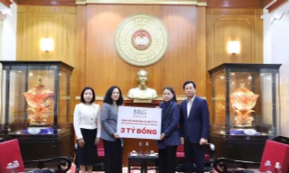 Tập đoàn BRG và Ngân hàng SeABank trao 5 tỷ đồng ủng hộ đồng bào khắc phục hậu quả thiên tai