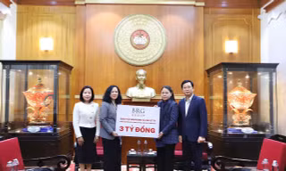 Tập đoàn BRG và Ngân hàng SeABank trao 5 tỷ đồng ủng hộ đồng bào khắc phục hậu quả thiên tai