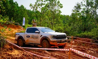 Trải nghiệm lái xe Ford offroad tại PVOIL VOC 2025, giải đua xe địa hình lớn nhất Việt Nam 