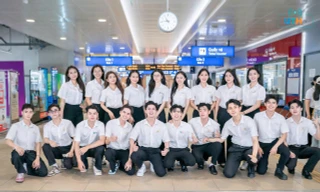 Sinh viên UTH trải nghiệm giao thông công cộng, lan tỏa thói quen di chuyển xanh