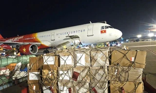 Những chuyến bay Vietjet chở đầy yêu thương