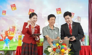 Chủ nhân giải 3 tỷ đồng đã lộ diện, hành trình 'Tiết kiệm Tỷ phú' tại HDBank khép lại trong những khoảnh khắc vỡ òa