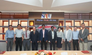 Trường Đại học Công nghệ Sài Gòn đón đoàn giáo sư Ấn Độ