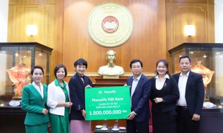 Manulife quyên góp 1,5 tỷ đồng hỗ trợ đồng bào miền Bắc bị ảnh hưởng bởi thiên tai