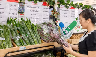 “Tick xanh trách nhiệm” – Tấm hộ chiếu niềm tin từ kệ hàng SATRA