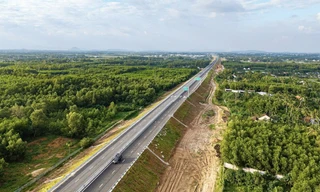 Cao tốc Quảng Ngãi - Hoài Nhơn hoàn thiện công tác vận hành, sẵn sàng phục vụ người dân về quê ăn Tết