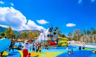Thanh Long Water Park – Dải lụa xanh mát bên triền Núi Cấm