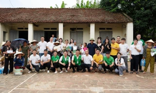 Chuyến xe tử tế F88 mang 42 tấn hàng cứu trợ về "rốn bão" Bắc Trung bộ